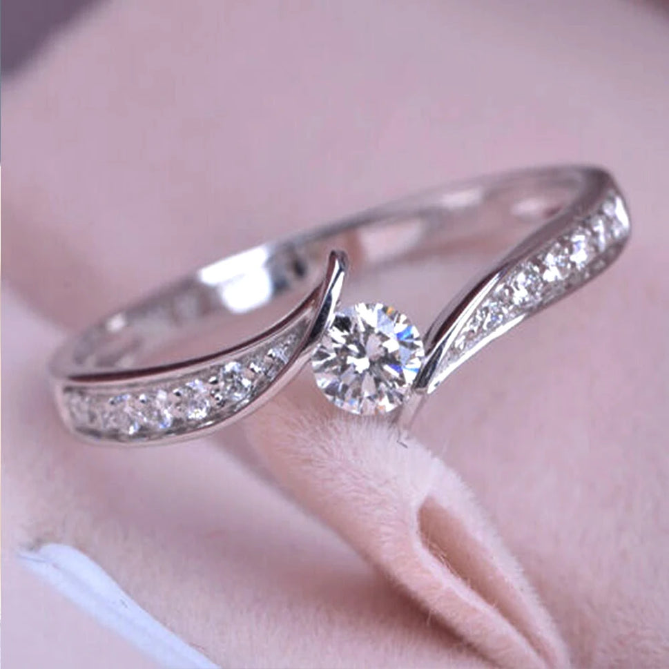 Elegant Round  Wedding Ring