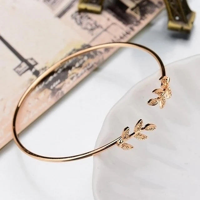 Leafy Charm Armlet