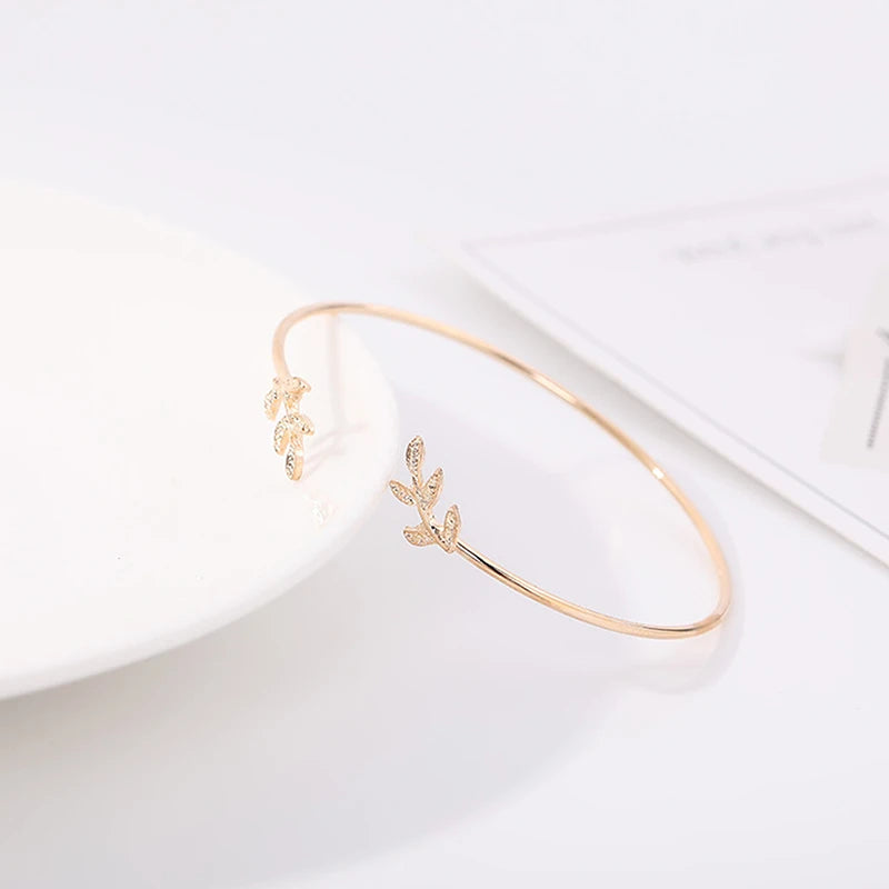 Leafy Charm Armlet
