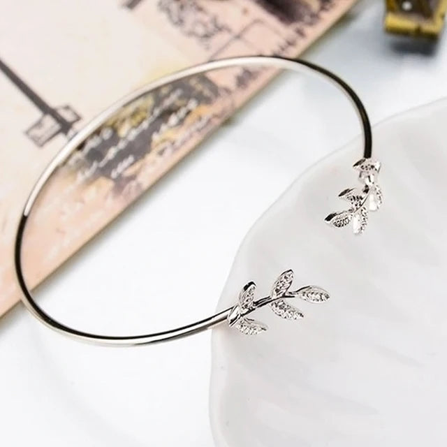 Leafy Charm Armlet